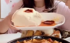 文艺小姐姐吃早餐图片,诗意盎然的味蕾之旅